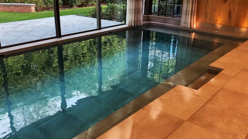 Old Rectory - Pool & Spa with Movable Floor | Aqua Platinum Projects